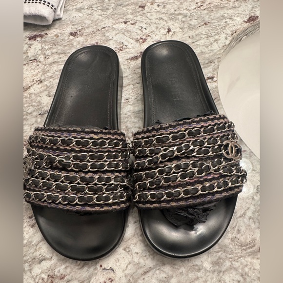 Chanel Slides Serial #G31627 size 7, Limited Edition. - Picture 14 of 15
